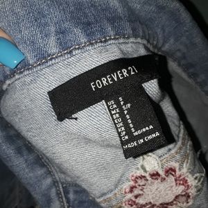 Cropped embroided denim jacket